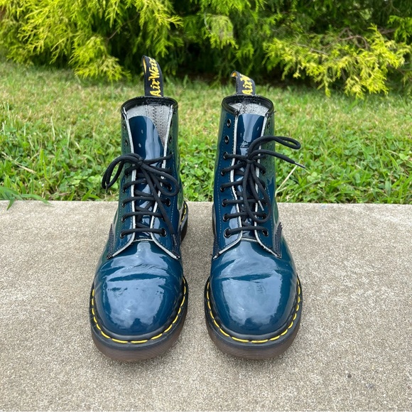 Dr. Martens Blue Patten Leather Lace Up Boots, Women’s size 9 - Picture 3 of 10